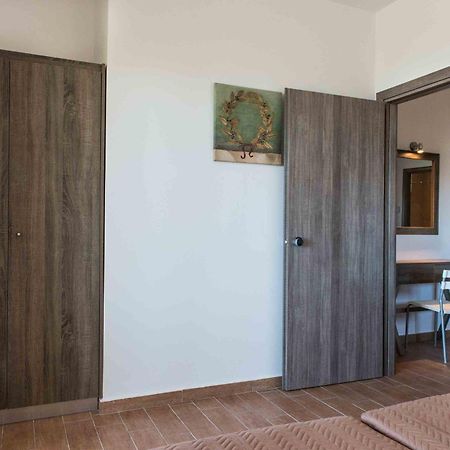 Gerona Mare Apartments Gerani  Ngoại thất bức ảnh