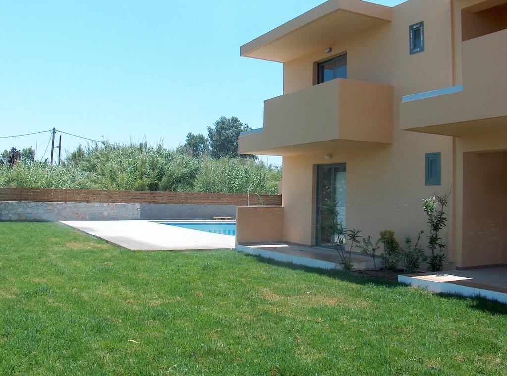 Gerona Mare Apartments Gerani  Phòng bức ảnh
