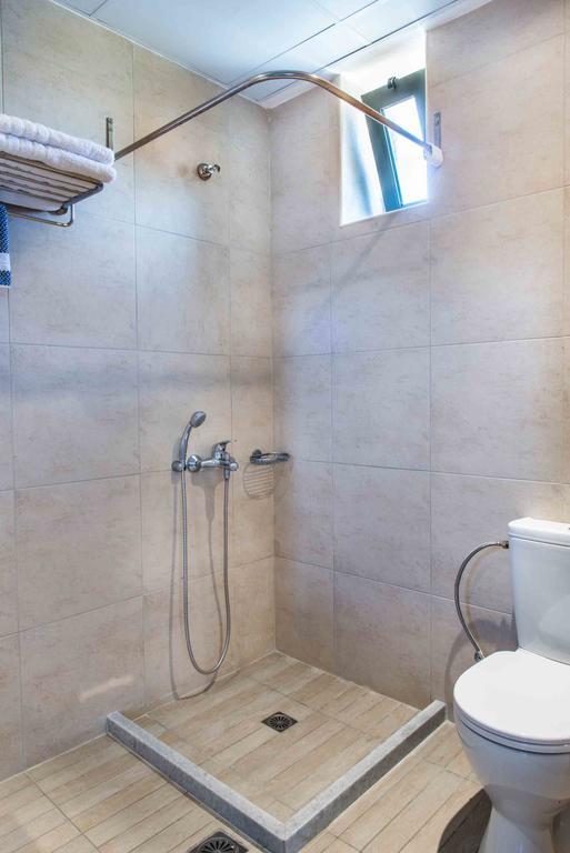 Gerona Mare Apartments Gerani  Ngoại thất bức ảnh