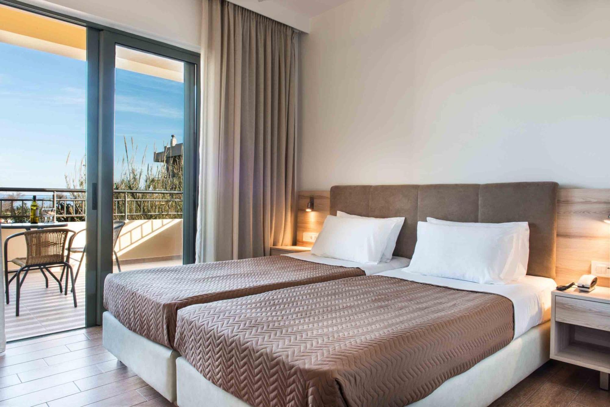 Gerona Mare Apartments Gerani  Ngoại thất bức ảnh