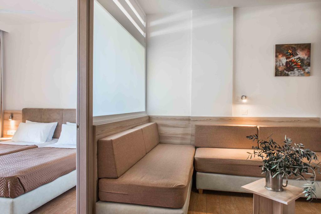 Gerona Mare Apartments Gerani  Ngoại thất bức ảnh