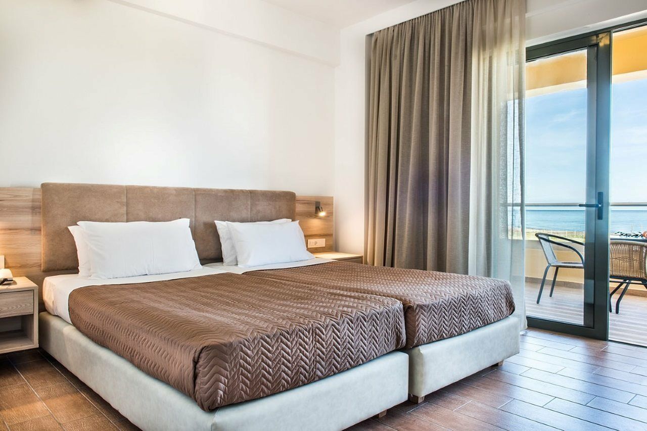 Gerona Mare Apartments Gerani  Ngoại thất bức ảnh